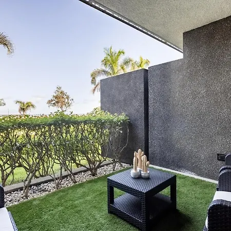 Home2book Stunning La Quinta, Pool Appartement