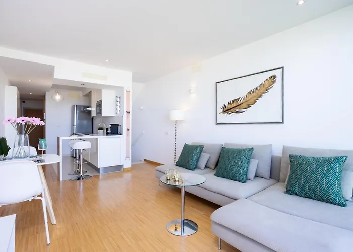 Home2book Stunning La Quinta, Pool *