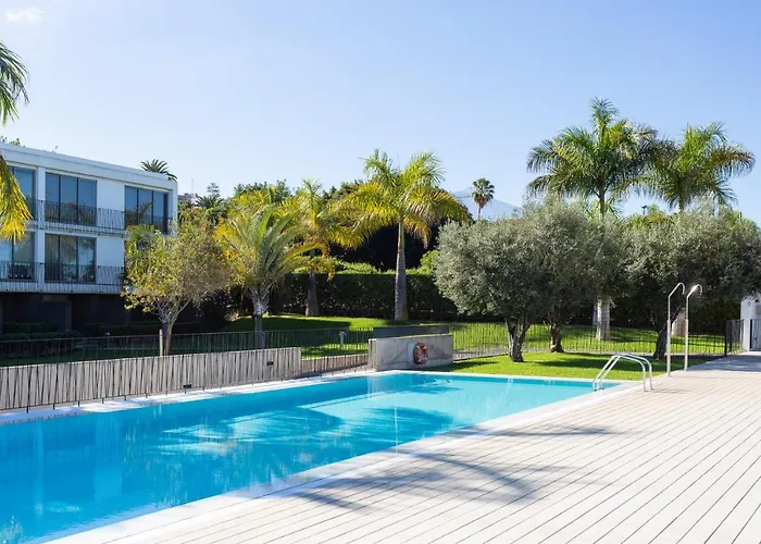 Home2book Stunning La Quinta, Pool *