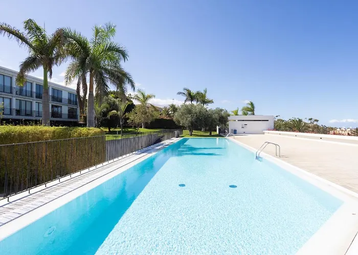 Home2book Stunning La Quinta, Pool Apartman