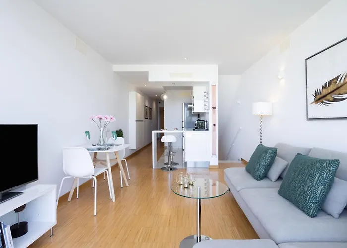 Apartman Home2book Stunning La Quinta, Pool