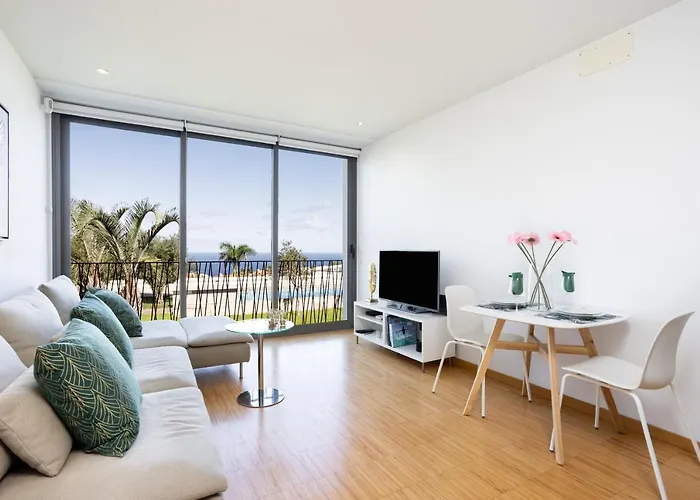 Home2book Stunning La Quinta, Pool