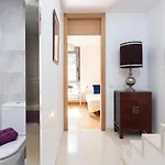 Home2book Stunning La Quinta, Pool דירה