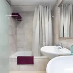 Home2book Stunning La Quinta, Pool דירה