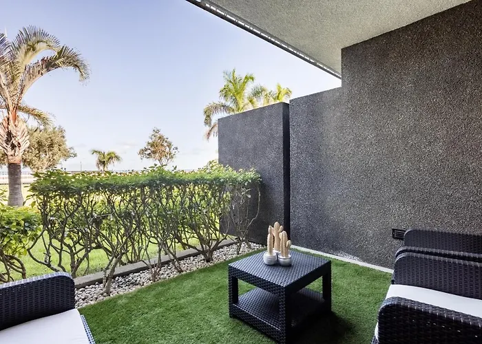 Home2book Stunning La Quinta, Pool Apartment