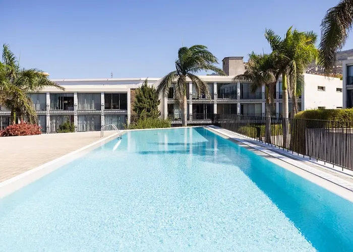 Home2book Stunning La Quinta, Pool *